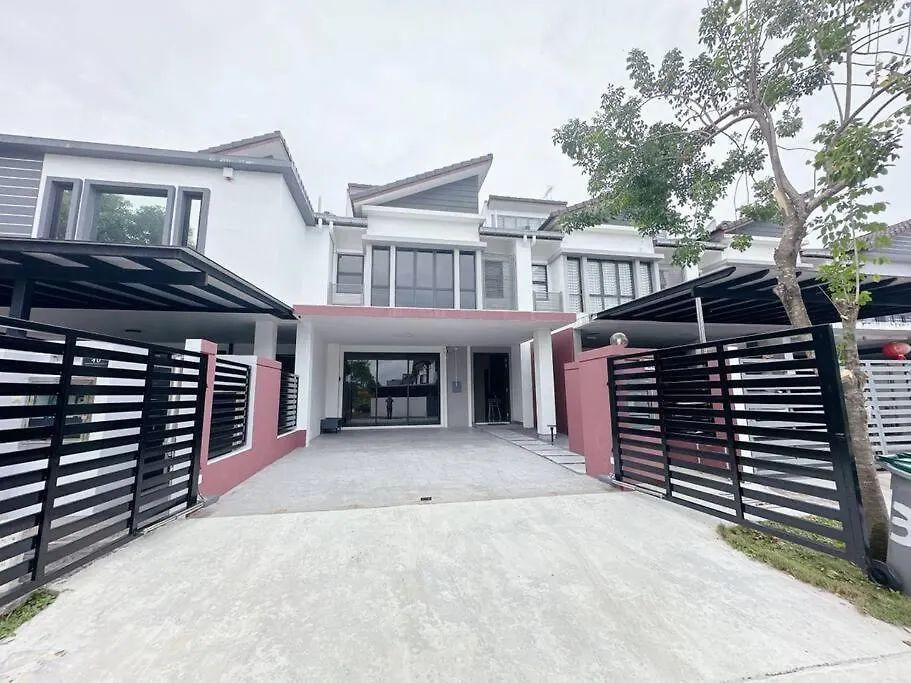 A14 Glenmarie 38 Austin Villa Johor Bahru Holiday home